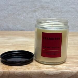 Bath & Body Works Single Wick Candle Jar Cranberry 7 oz Soy With Essential Oils